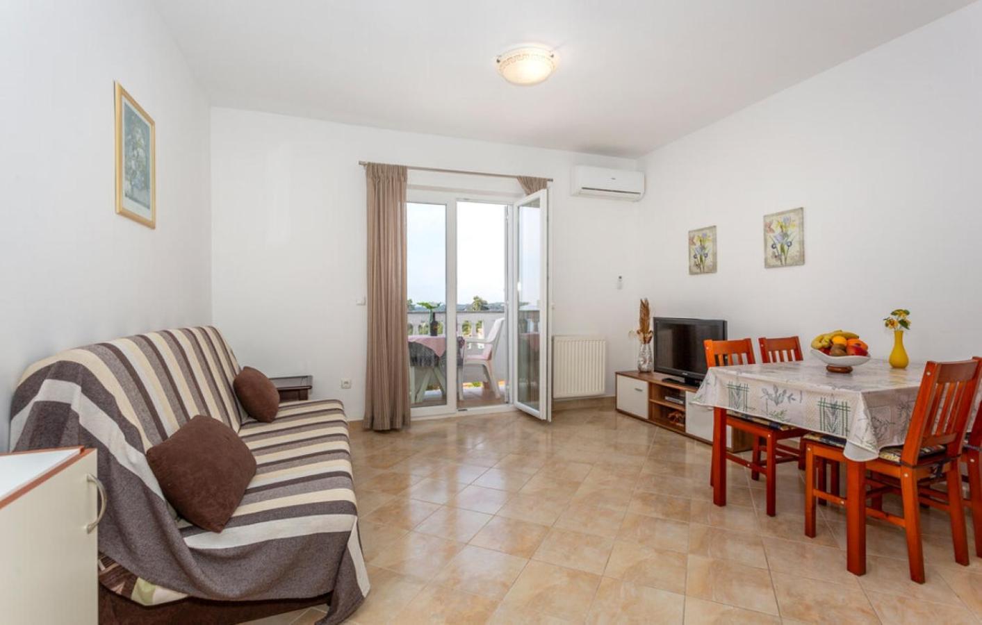 Guest House Lucija Banjol Zimmer foto
